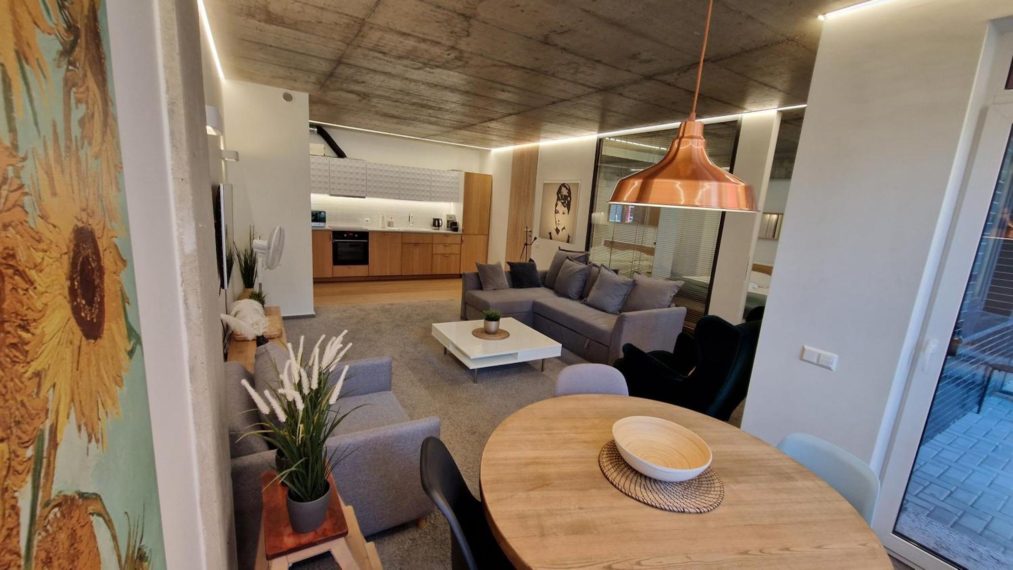 Kauno-algirdo Luxury * Vilnius